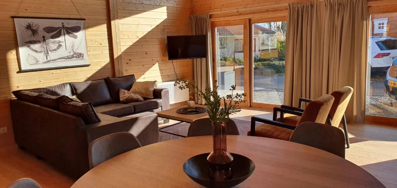 Luxe Chalets In Zeeland Aan De Kust Sint Annaland Luaran gambar